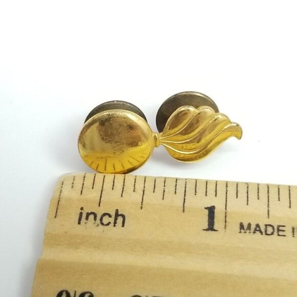 Vintage US Army Regulation Flaming Bomb Lapel Pin, Gold Tone Metal Brooch - Picture 2 of 5